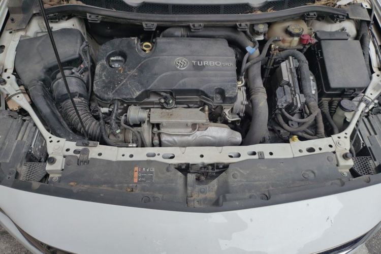 Used Buick Verano 2018 Sedan 20T Dual-Clutch Leading Model Engine Bay