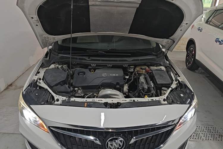 Used Buick Verano 2018 Sedan 15S Automatic Leading Model Engine Bay