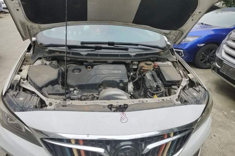 Used Buick Verano 2018 Sedan 15S Automatic Leading Model Engine Bay