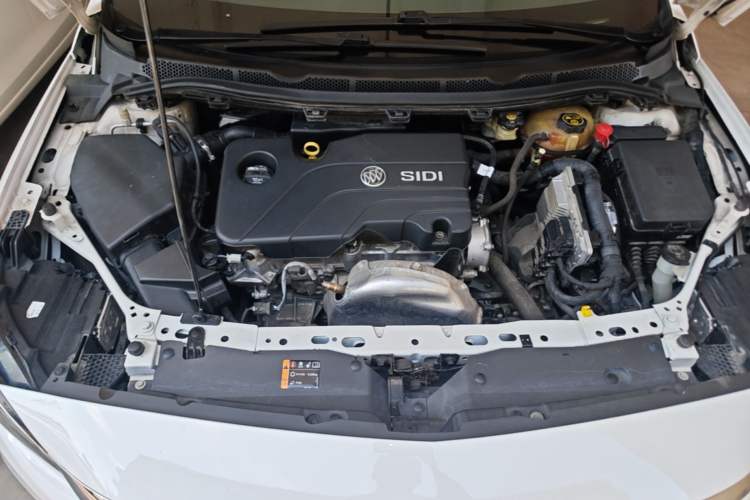 Used Buick Verano 2018 Sedan 15S Automatic Leading Model Engine Bay