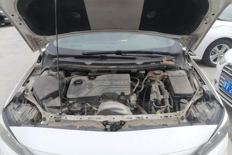 Used Buick Verano 2018 Sedan 15S Automatic Leading Model Engine Bay
