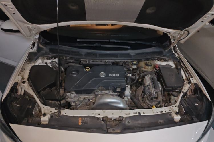 Used Buick Verano 2018 Sedan 15S Automatic Leading Model Engine Bay