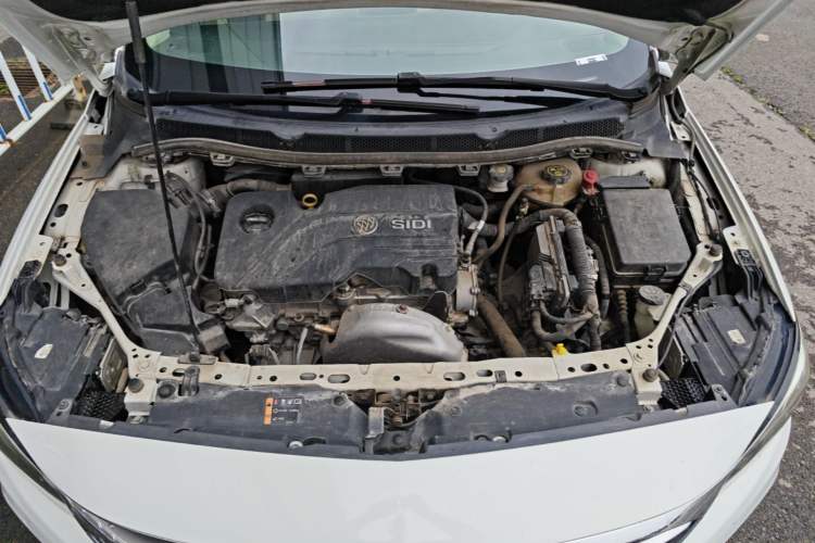 Used Buick Verano 2018 Sedan 15S Automatic Leading Model Engine Bay