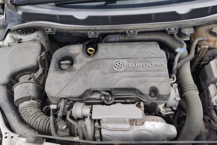 Used Buick Verano 2018 Sedan 20T Dual-Clutch Leading Model Engine Bay
