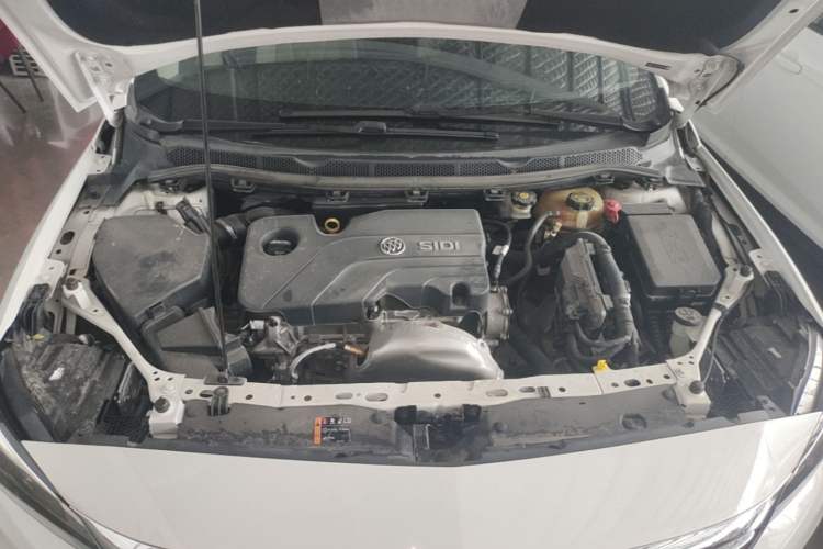Used Buick Verano 2018 Sedan 15S Automatic Leading Model Engine Bay