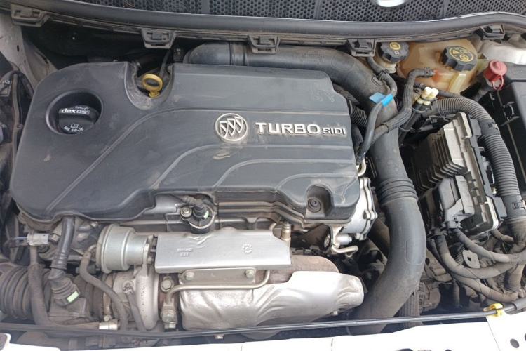 Used Buick Verano 2018 Sedan 20T Dual-Clutch Leading Model Engine Bay