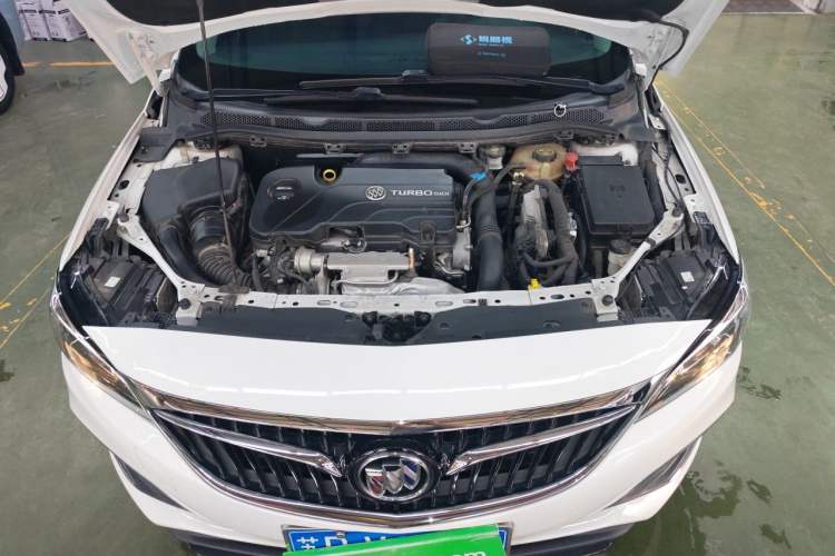 Used Buick Verano 2018 Sedan 20T Dual-Clutch Leading Model Engine Bay