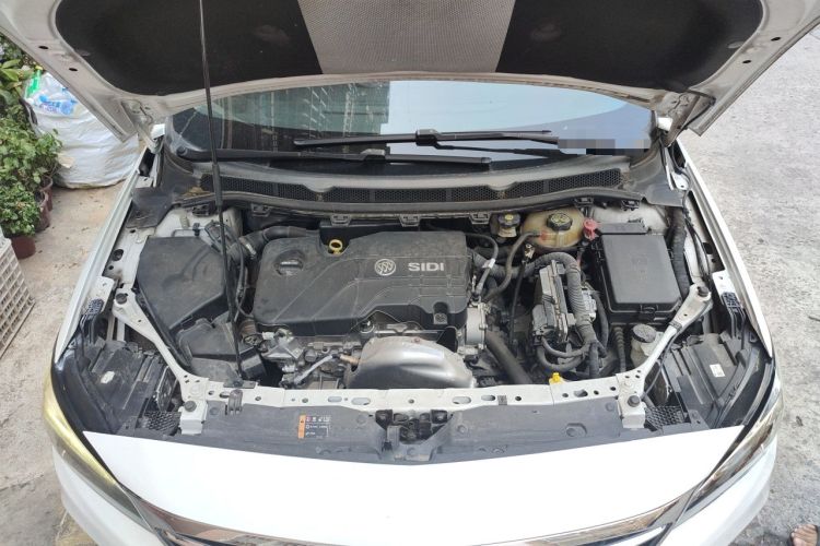 Used Buick Verano 2018 Sedan 15S Automatic Leading Model Engine Bay