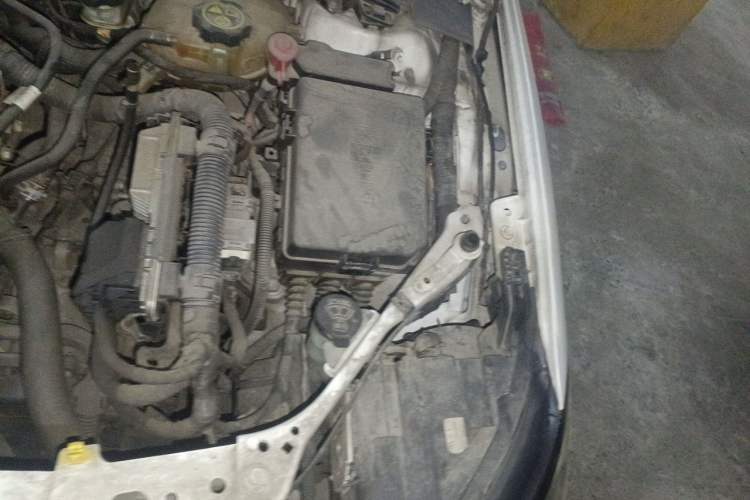 Used Buick Verano 2018 Sedan 15S Automatic Leading Model Engine Bay Left