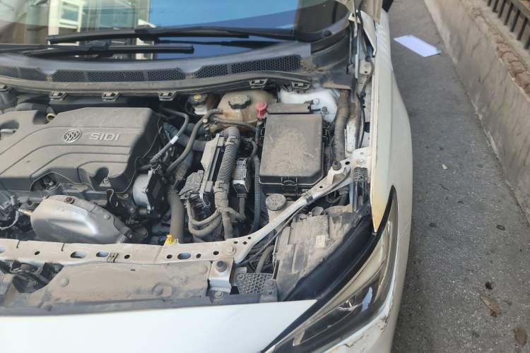 Used Buick Verano 2018 Sedan 15S Automatic Entry Model Engine Bay Left