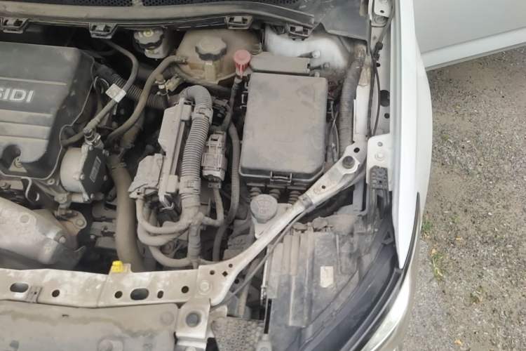 Used Buick Verano 2018 Sedan 15S Automatic Entry Model Engine Bay Left