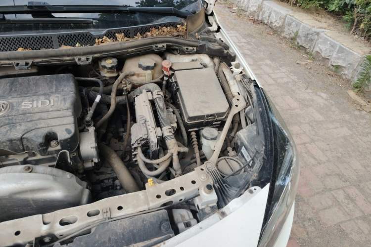 Used Buick Verano 2018 Hatchback 15S Automatic Leading Model Engine Bay Left