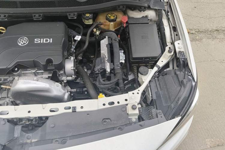 Used Buick Verano 2018 Sedan 15S Automatic Leading Model Engine Bay Left