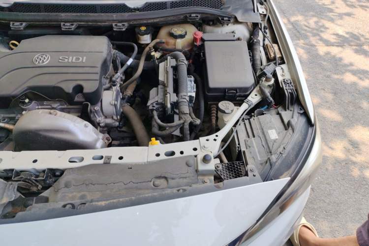 Used Buick Verano 2018 Sedan 15S Automatic Entry Model Engine Bay Left