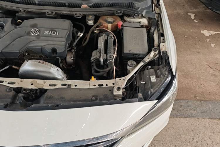 Used Buick Verano 2018 Sedan 15S Automatic Entry Model Engine Bay Left