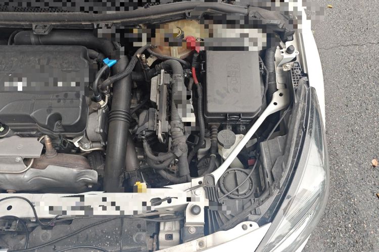 Used Buick Verano 2018 Hatchback GS 20T Dual-Clutch Leading Model Engine Bay Left