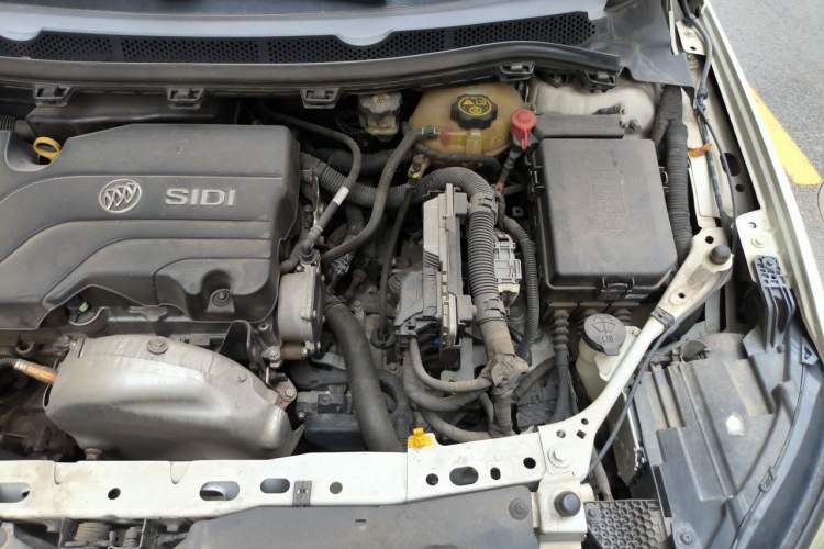 Used Buick Verano 2018 Sedan 15S Automatic Entry Model Engine Bay Left