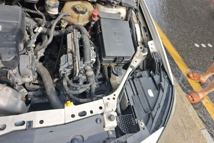 Used Buick Verano 2018 Sedan 15S Automatic Entry Model Engine Bay Left