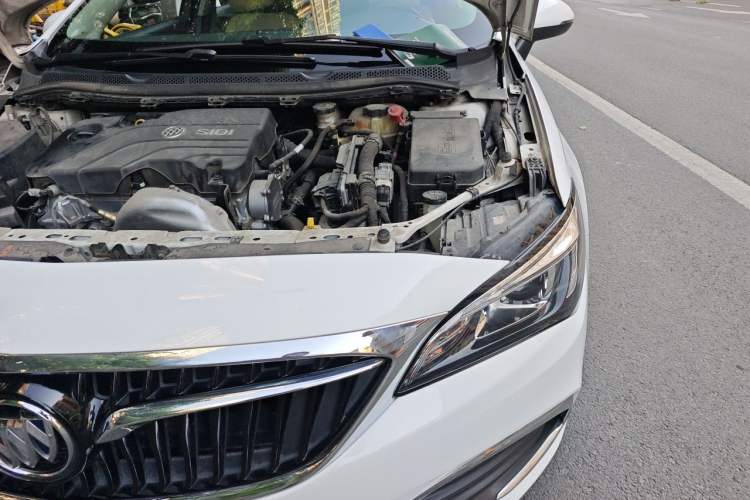 Used Buick Verano 2018 Sedan 15S Automatic Leading Model Engine Bay Left