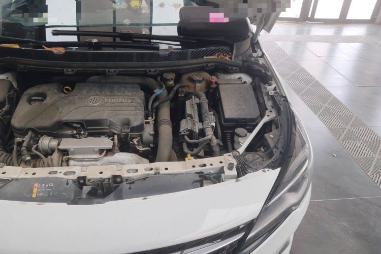 Used Buick Verano 2018 Hatchback GS 20T Dual-Clutch Progressive Model Engine Bay Left