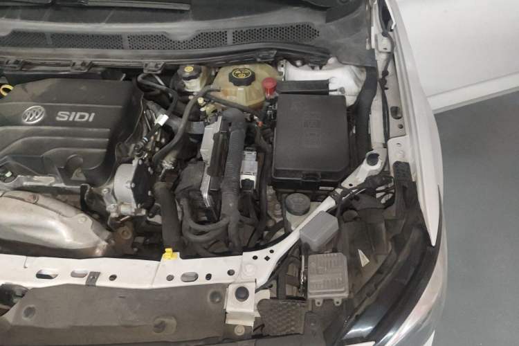 Used Buick Verano 2018 Sedan 15S Automatic Entry Model Engine Bay Left