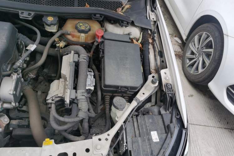Used Buick Verano 2018 Sedan 15S Automatic Entry Model Engine Bay Left