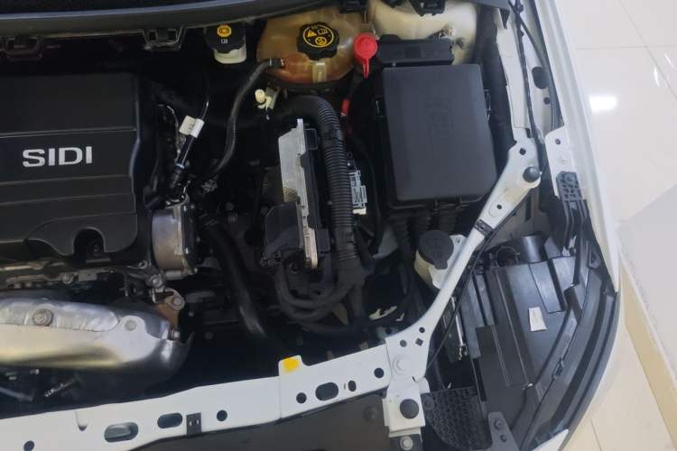 Used Buick Verano 2018 Sedan 15S Automatic Entry Model Engine Bay Left