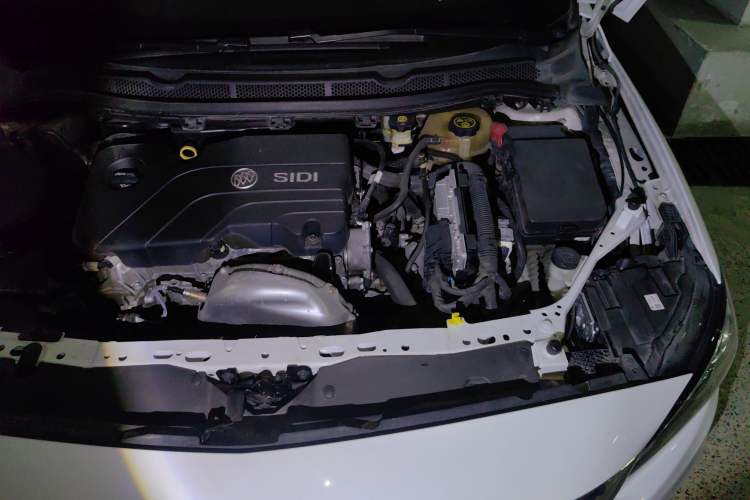 Used Buick Verano 2018 Sedan 15S Automatic Entry Model Engine Bay Left