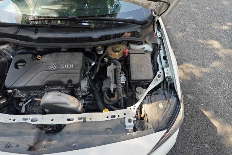 Used Buick Verano 2018 Sedan 15S Automatic Leading Model Engine Bay Left