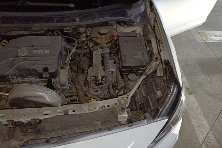 Used Buick Verano 2018 Sedan 15S Automatic Leading Model Engine Bay Left