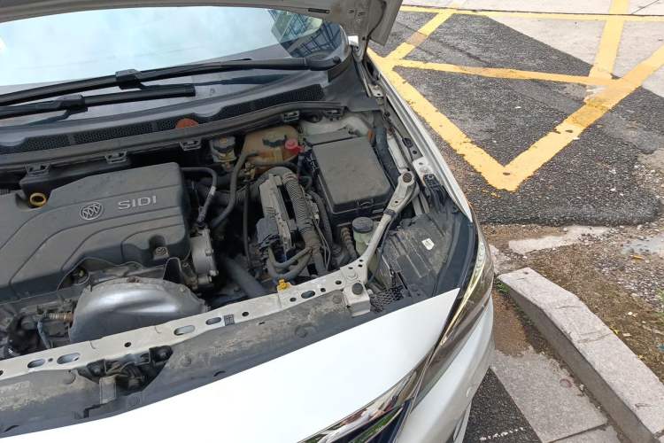 Used Buick Verano 2018 Sedan 15S Automatic Entry Model Engine Bay Left