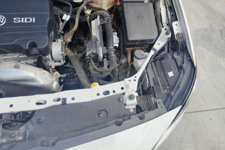 Used Buick Verano 2018 Sedan 15S Automatic Leading Model Engine Bay Left