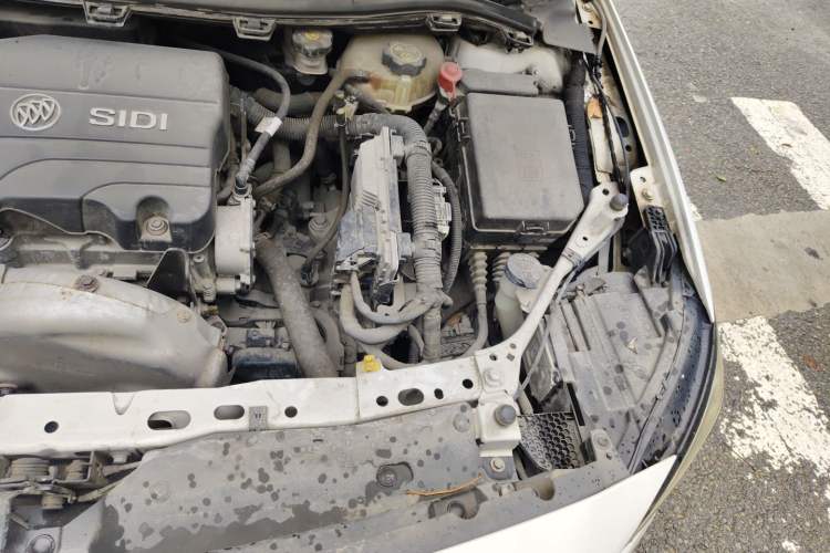 Used Buick Verano 2018 Sedan 15S Automatic Entry Model Engine Bay Left