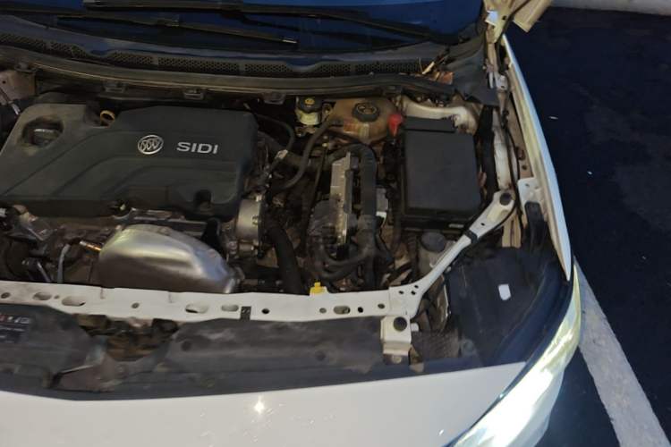 Used Buick Verano 2018 Sedan 15S Automatic Leading Model Engine Bay Left