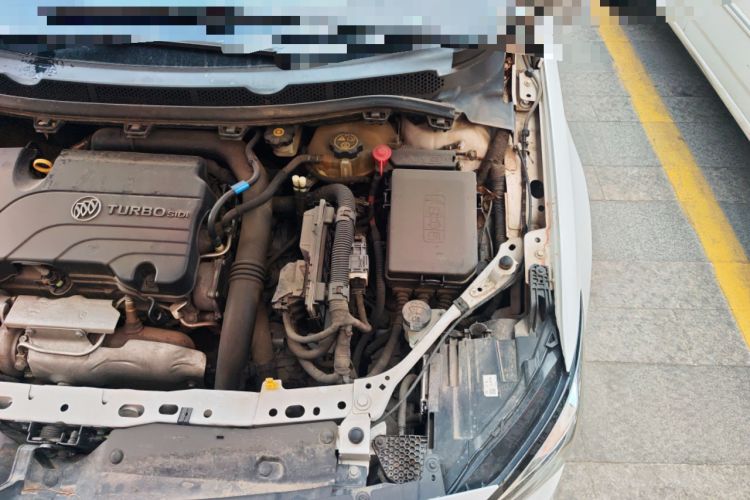 Used Buick Verano 2018 Sedan 20T Dual-Clutch Leading Model Engine Bay Left