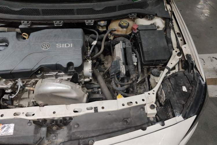 Used Buick Verano 2018 Sedan 15S Automatic Entry Model Engine Bay Left