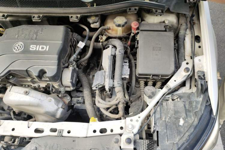 Used Buick Verano 2018 Sedan 15S Automatic Leading Model Engine Bay Left