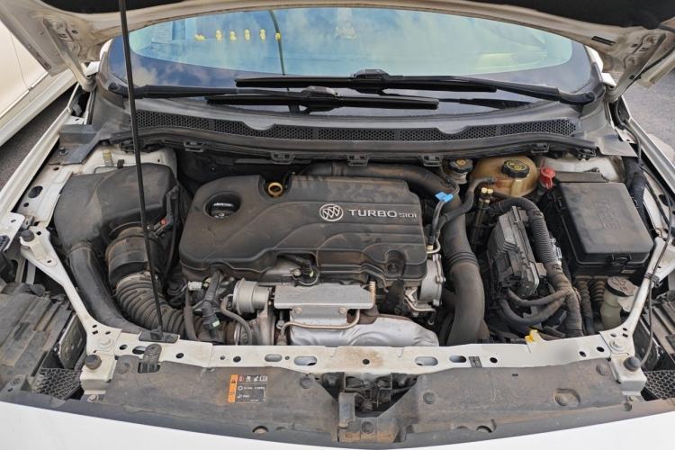 Used Buick Verano 2018 Sedan 20T Dual-Clutch Leading Model Engine Bay