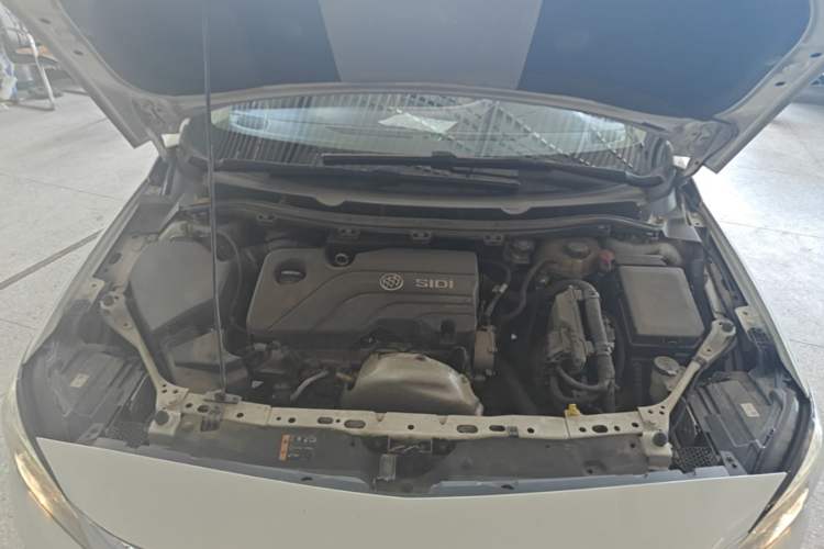Used Buick Verano 2018 Sedan 15S Automatic Leading Model Engine Bay