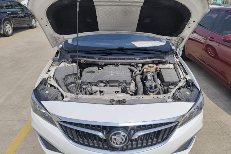 Used Buick Verano 2018 Sedan 20T Dual-Clutch Leading Model Engine Bay
