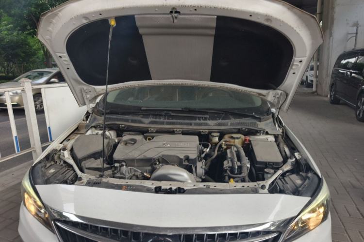 Used Buick Verano 2018 Sedan 15S Automatic Leading Model Engine Bay