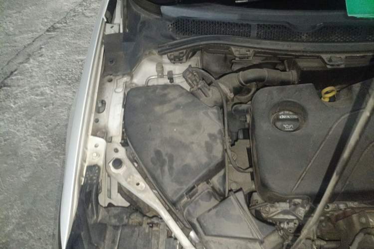 Used Buick Verano 2018 Sedan 15S Automatic Leading Model Engine Bay Right