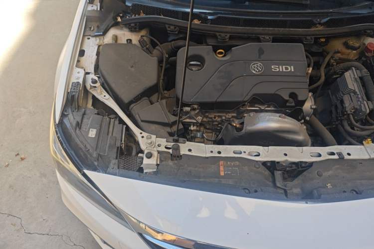 Used Buick Verano 2018 Sedan 15S Automatic Entry Model Engine Bay Right