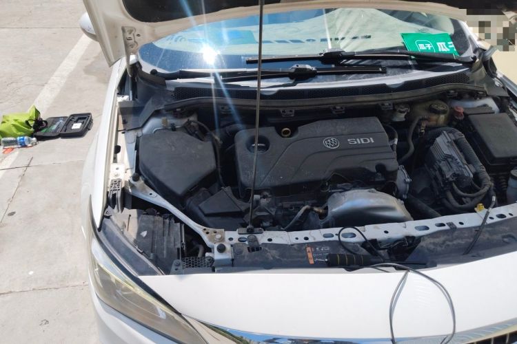 Used Buick Verano 2018 Sedan 15S Automatic Leading Model Engine Bay Right
