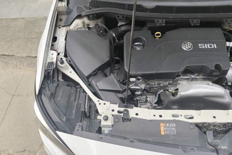 Used Buick Verano 2018 Sedan 15S Automatic Leading Model Engine Bay Right