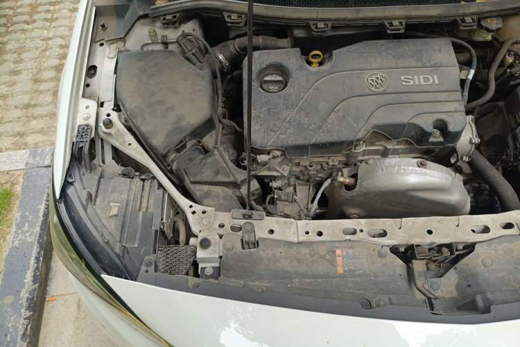 Used Buick Verano 2018 Sedan 15S Automatic Leading Model Engine Bay Right