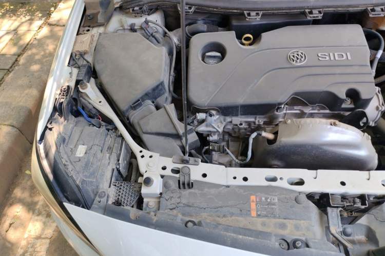 Used Buick Verano 2018 Sedan 15S Automatic Entry Model Engine Bay Right