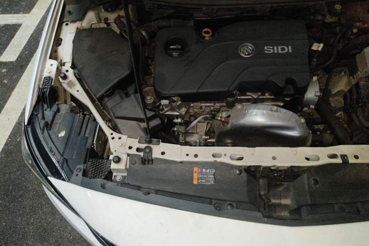 Used Buick Verano 2018 Sedan 15S Automatic Leading Model Engine Bay Right