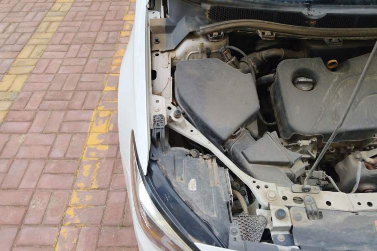 Used Buick Verano 2018 Sedan 15S Automatic Leading Model Engine Bay Right