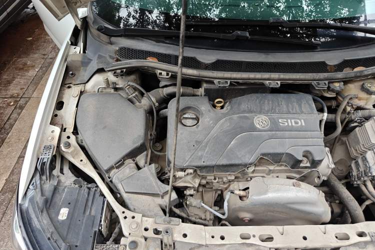 Used Buick Verano 2018 Hatchback 15S Automatic Leading Model Engine Bay Right